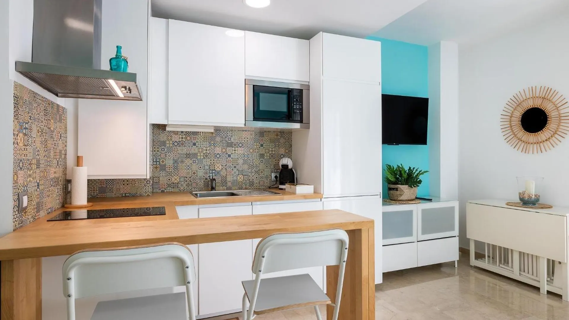 Fantastico Piso 2 Habitaciones A 2 Min De La Playa فوينخيرولا شقة