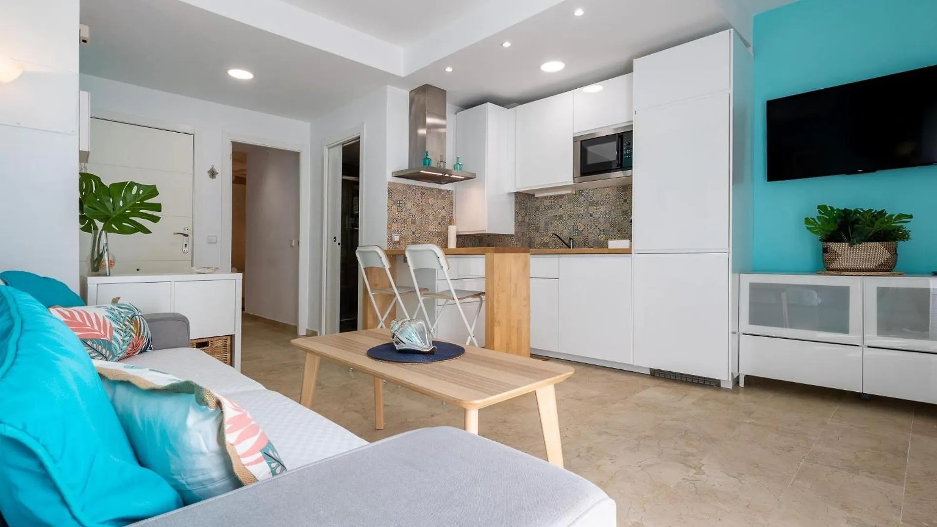 Fantastico Piso 2 Habitaciones A 2 Min De La Playa فوينخيرولا 0*,